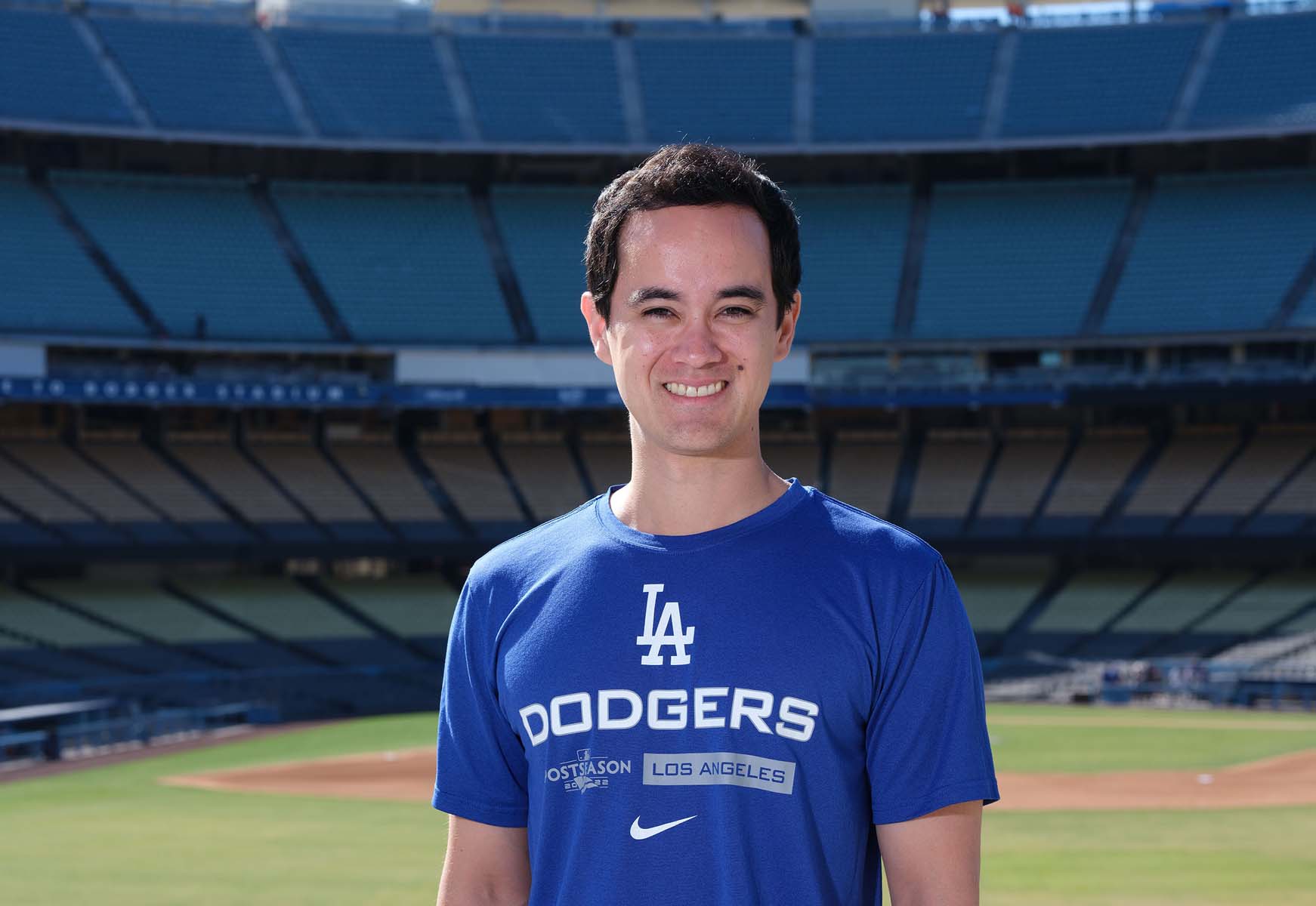 Crew of former, current LA Dodgers offer comfort to grieving