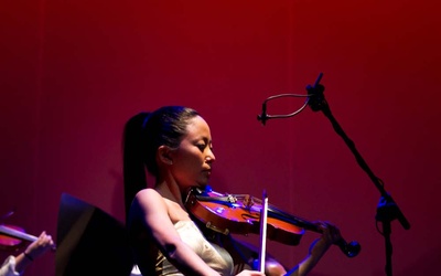 Thumbnail for Pauchi Sasaki: arte e diálogos de violino