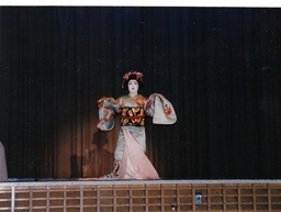 シカゴの伝統的な日本舞踊家 | ディスカバー・ニッケイ