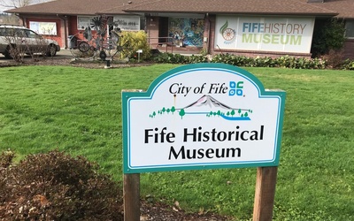 Thumbnail for Objetos esperando para falar: começando a contar a história nipo-americana de Fife, Washington