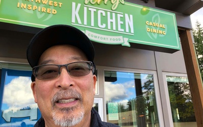 Thumbnail for Terry Takeuchi de Terry&#39;s Kitchen: Por amor a la comida y la comunidad - Parte 1