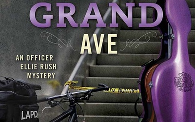 Thumbnail for Trecho de <em>A Grave on Grand Avenue</em> : Um oficial Ellie Rush Mystery