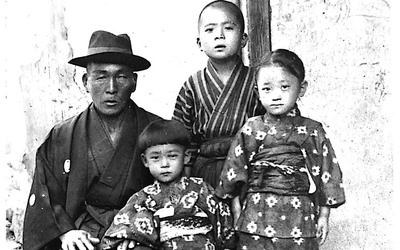Thumbnail for No. 4 Los niños van a Japón