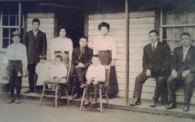 Thumbnail for A história de família de Kenichi Doi, arremessador do Asahi Vancouver