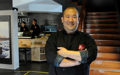 Thumbnail for Un chef vuelve a casa. Kenji Shiroma retornó de Brasil con un importante premio