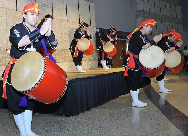 琉球太鼓 （沖縄） c07a855d79f36a932f2f13429608fe